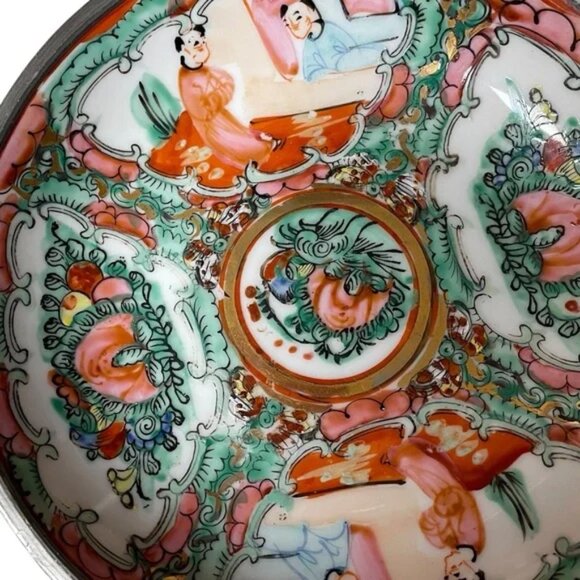 Vtg FAMILLE ROSE MEDALLION Decorative Porcelain Bowl encased in pewter JAPAN EUC - Picture 4 of 14